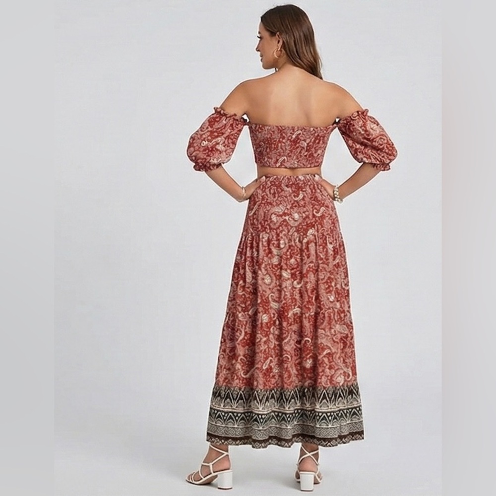 LAST ONE 🔥 Off Shoulder Paisley Print Crop Top & Ruffle Hem Skirt Set - Picture 4 of 7